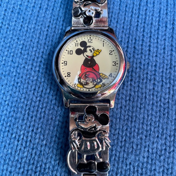 Disney “Replica Of First Mickey Mouse Watch From 1933” Watch - Bradford Exchange - Picture 2 of 4